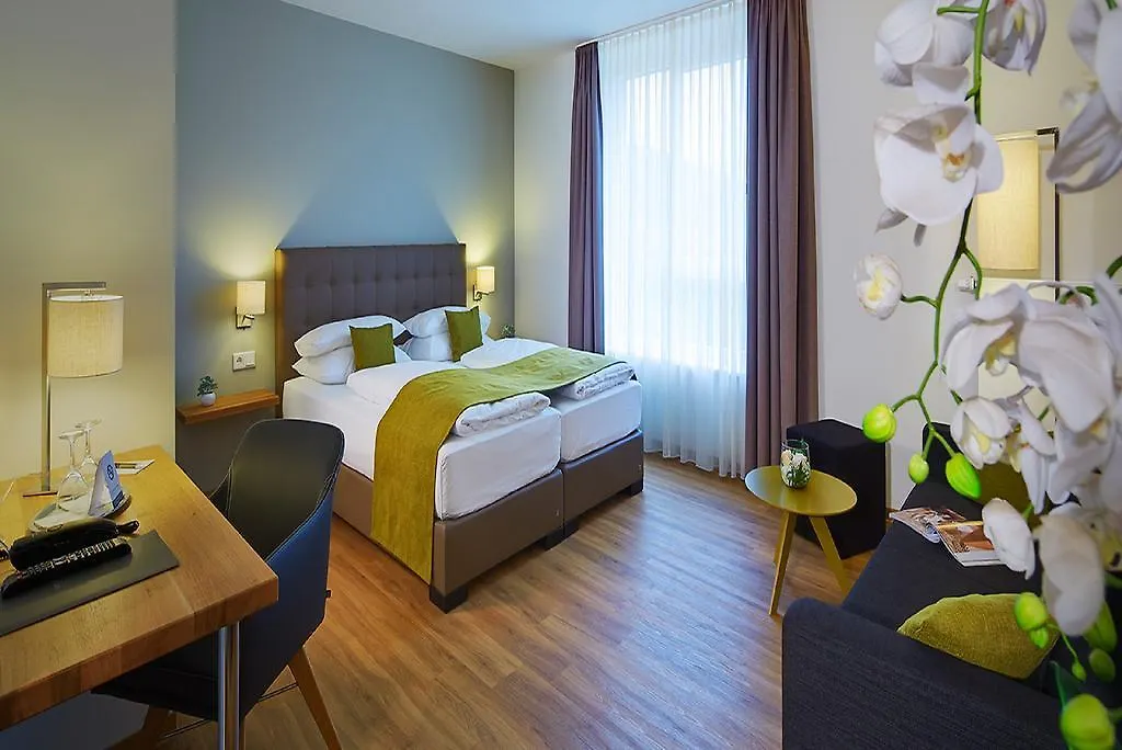 ***  Hotel Kapellenberg Eibelstadt Германия